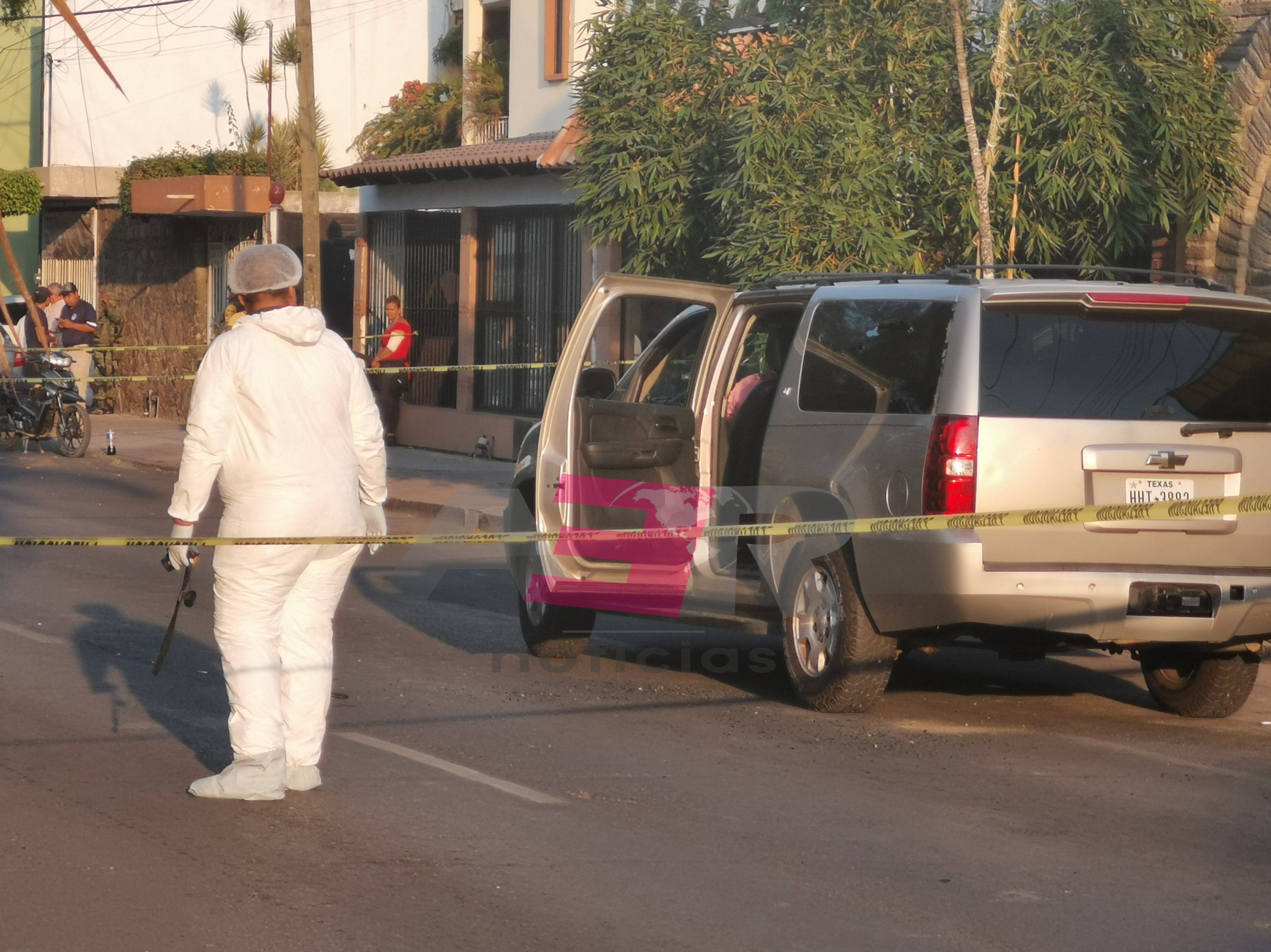 PicsArt_05-18-10.06.16