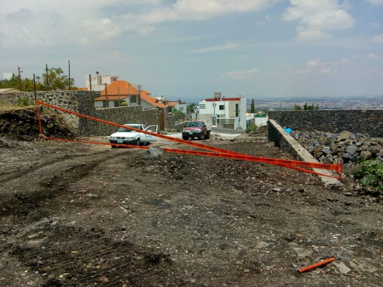 Clausuran obra en Cerro de Arandas (1)