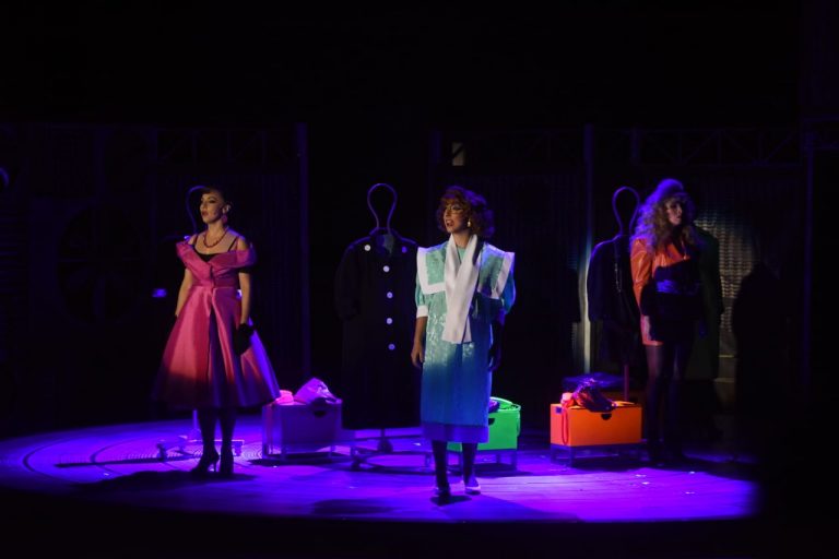 Celebran Tercer Aniversario del Teatro con Mentiras, El Musical