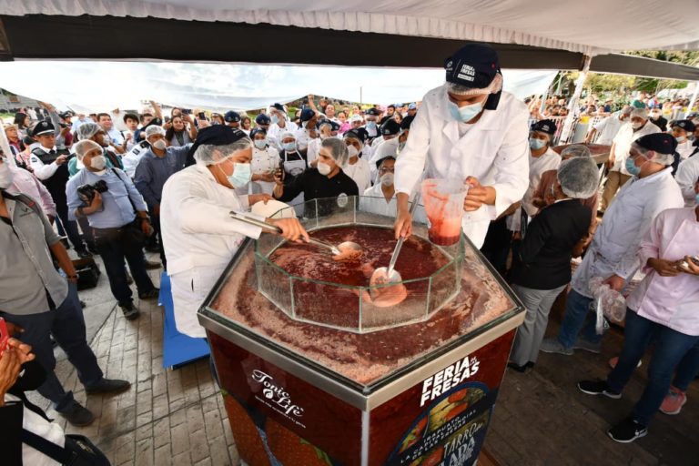 Tarro de Mermelada más Grande del Mundo (9)