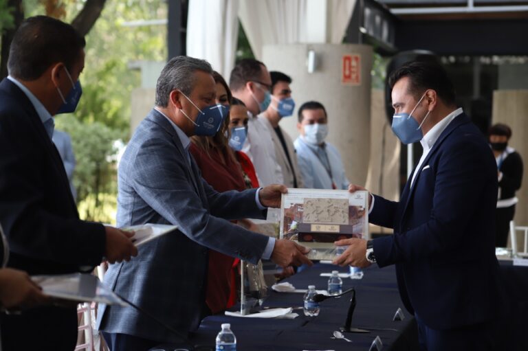 Reconocimiento a Médicos Irapuato (1)