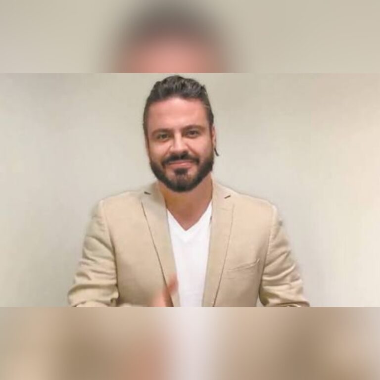 PicsArt_12-18-07.45.16