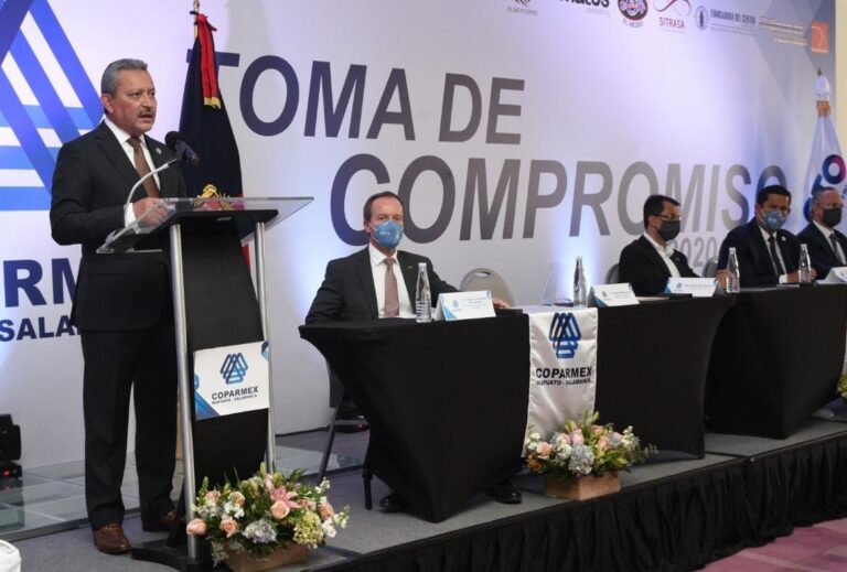 Toma de Compromiso de Consejo Directivo COPARMEX Irapuato-Salamanca (13)
