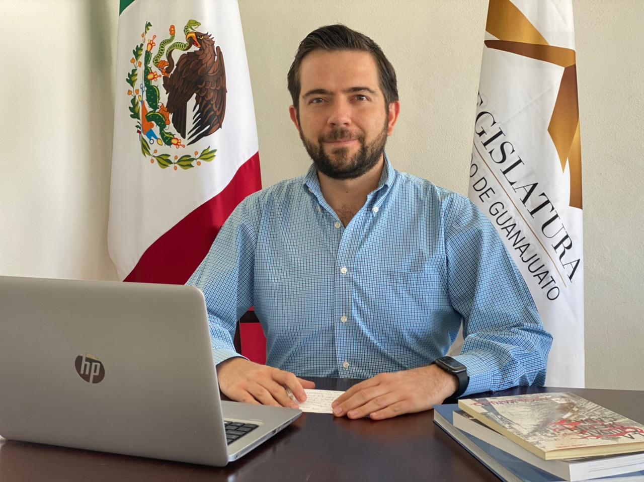 Diputado Víctor Zanella Huerta