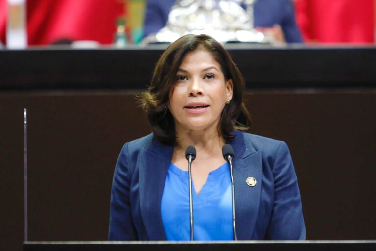 Empleo para mujeres mayores de 45 años-IB