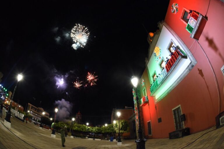 Grito de Independencia (2)