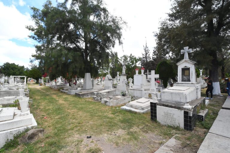 Panteón Municipal (2)