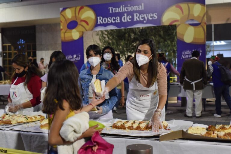 Entrega de Rosca de Reyes (1)