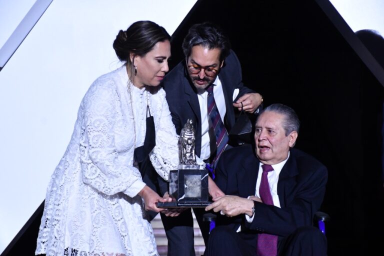 Entrega Presea Vasco de Quiroga (1)