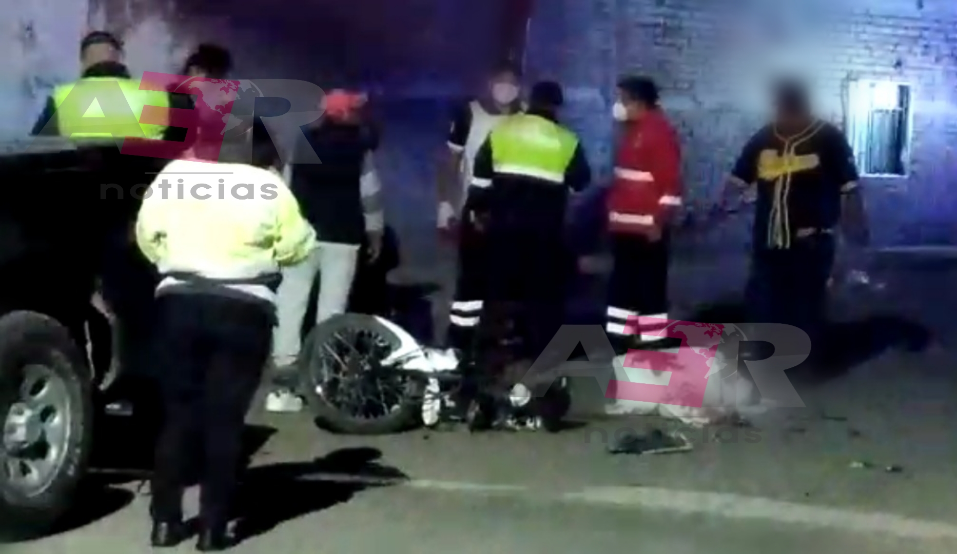 Muere joven motociclista tras impactarse contra camioneta 1