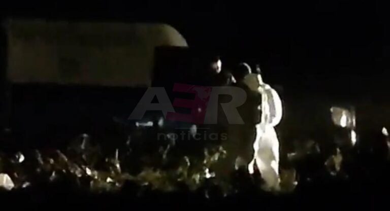 Picsart_22-04-15_23-41-51-448