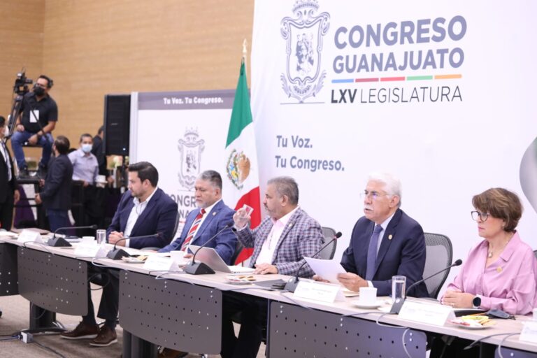 Mesa de trabajo con la Fiscalía General del Estado 2