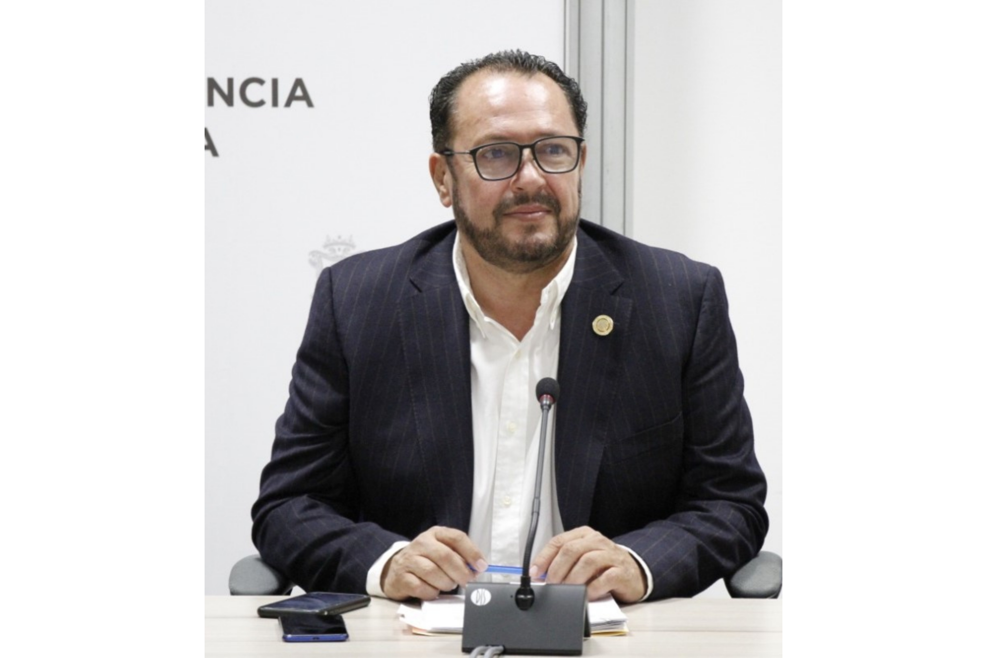 Picsart_22-06-14_21-26-43-731