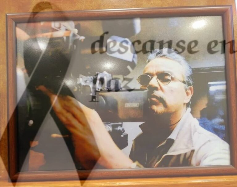 Picsart_22-07-22_19-11-49-082