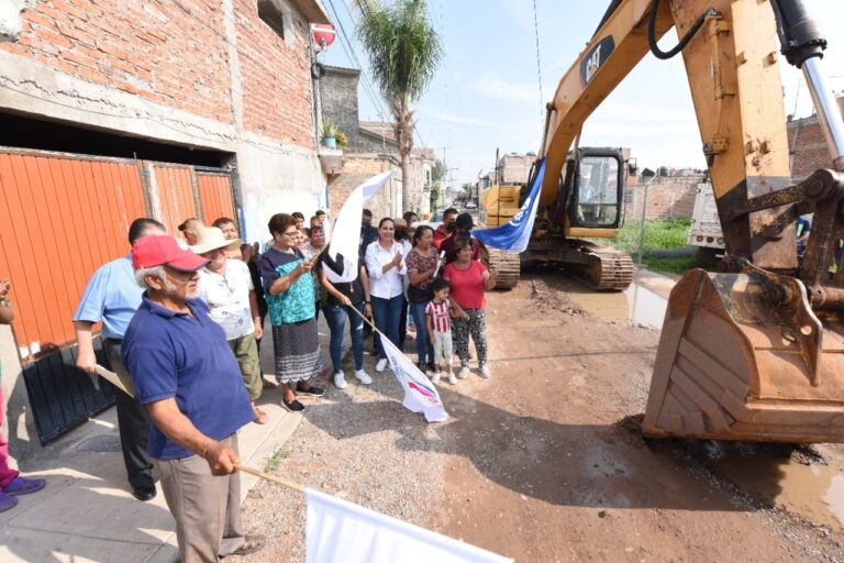 Arranque de pavimentación de calles (1)