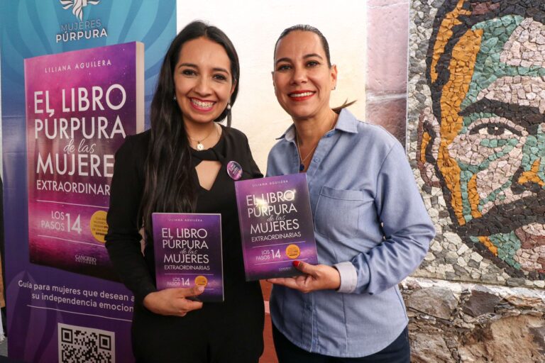 Presentan Libro 'Púrpura Para Las Mujeres Extraordinarias' (3)