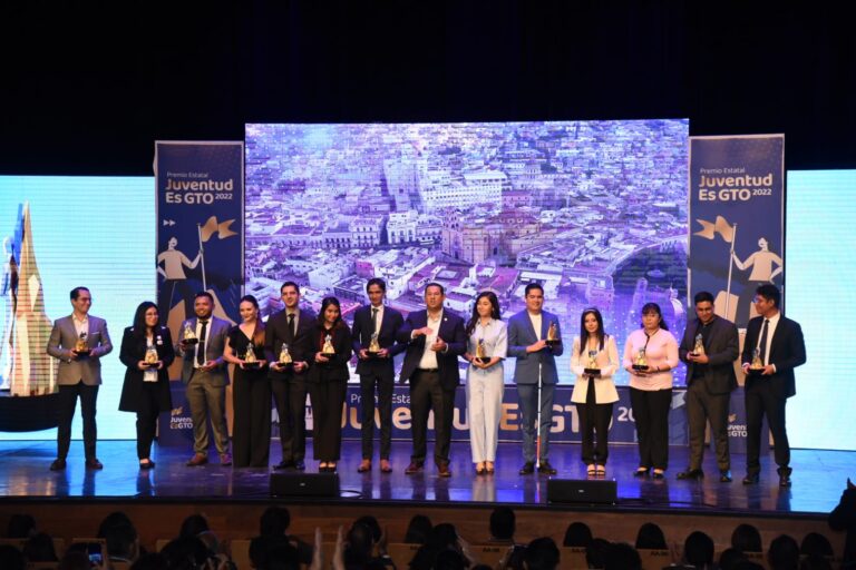 Reconocen Talento de Jóvenes Guanajuatenses (2)