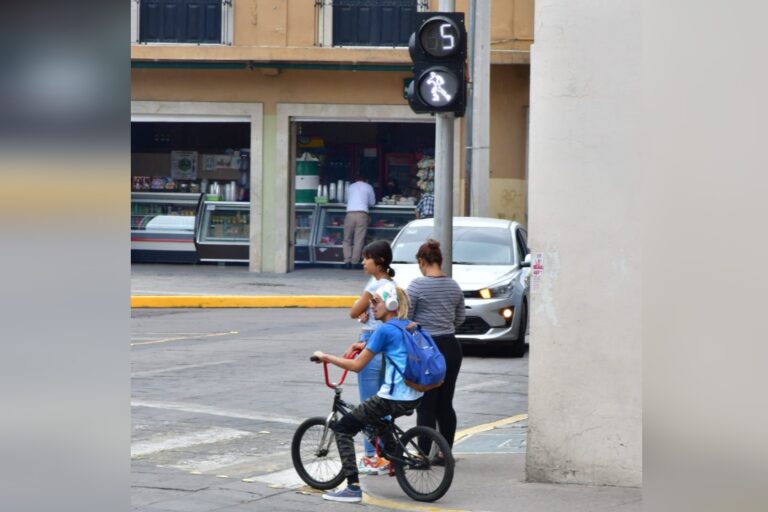 Picsart_22-09-05_21-36-20-656