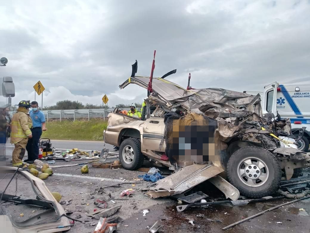Seis muertos y dos heridos en accidente en la carretera federal 57 en el tramo Qro-SLP 1