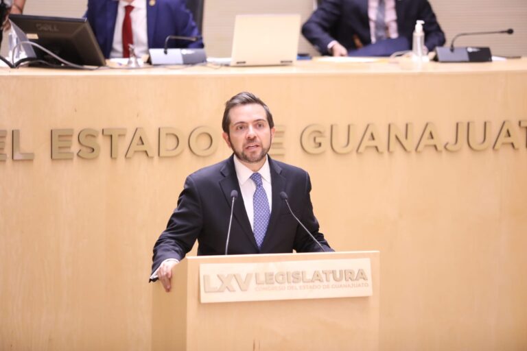 Dip Víctor Zanella