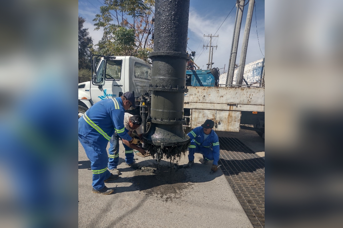 Picsart_23-02-07_21-23-44-494