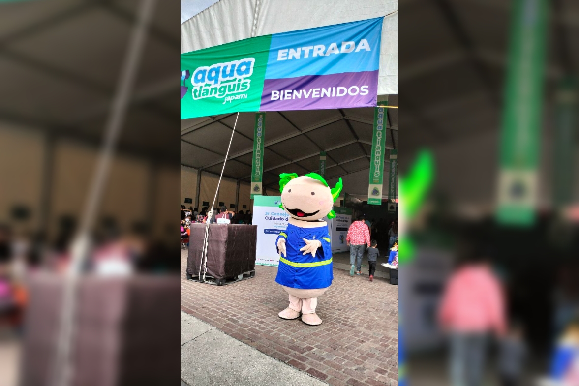 Picsart_23-12-04_21-49-44-972