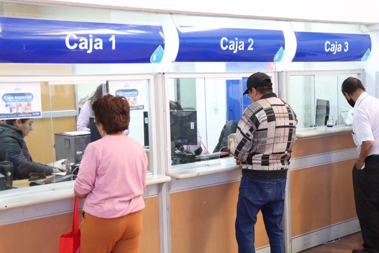 Abierto los sábados para pago anual y anticipado (1)