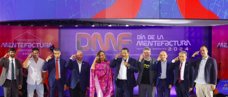 Entrega de reconocimientos Día de la Mentefactura (2)