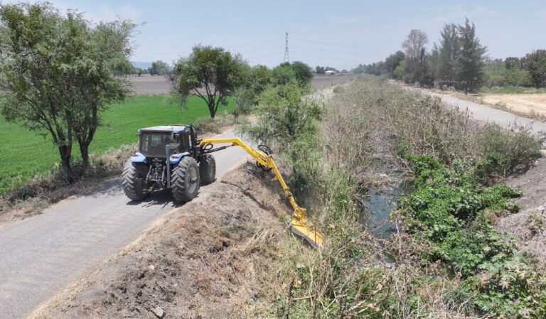 Realiza Japami limpieza en ríos y canales (3)