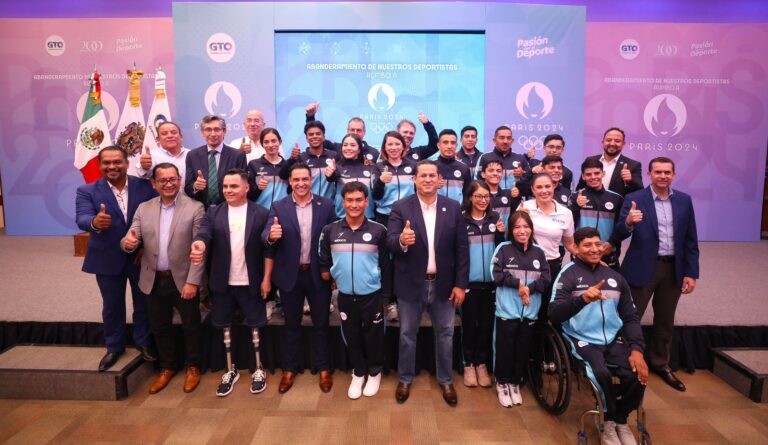 Abanderamiento a deportistas guanajuatenses (12)