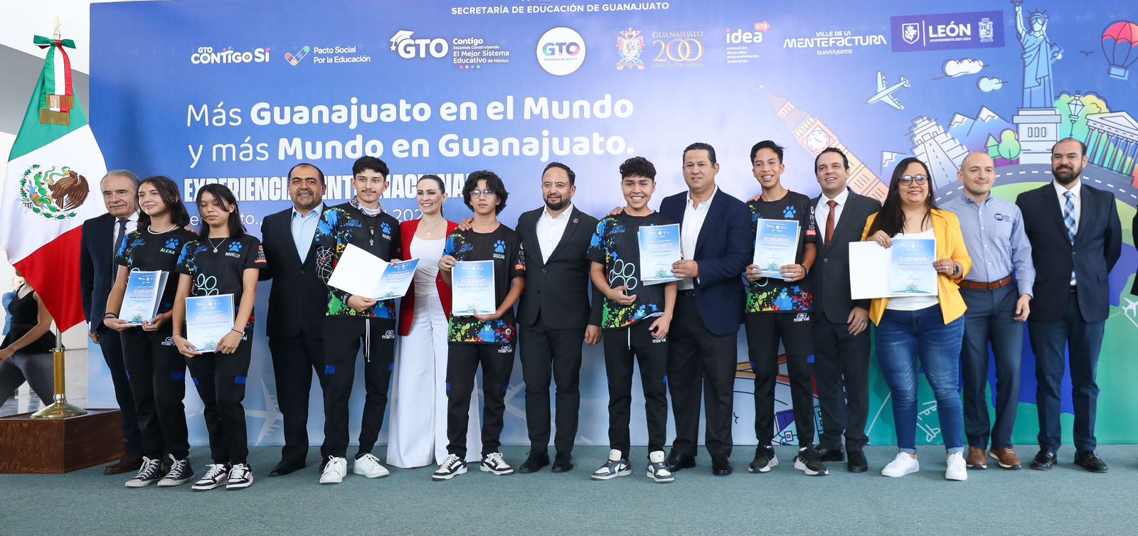 Abanderamiento estudiantes (5)