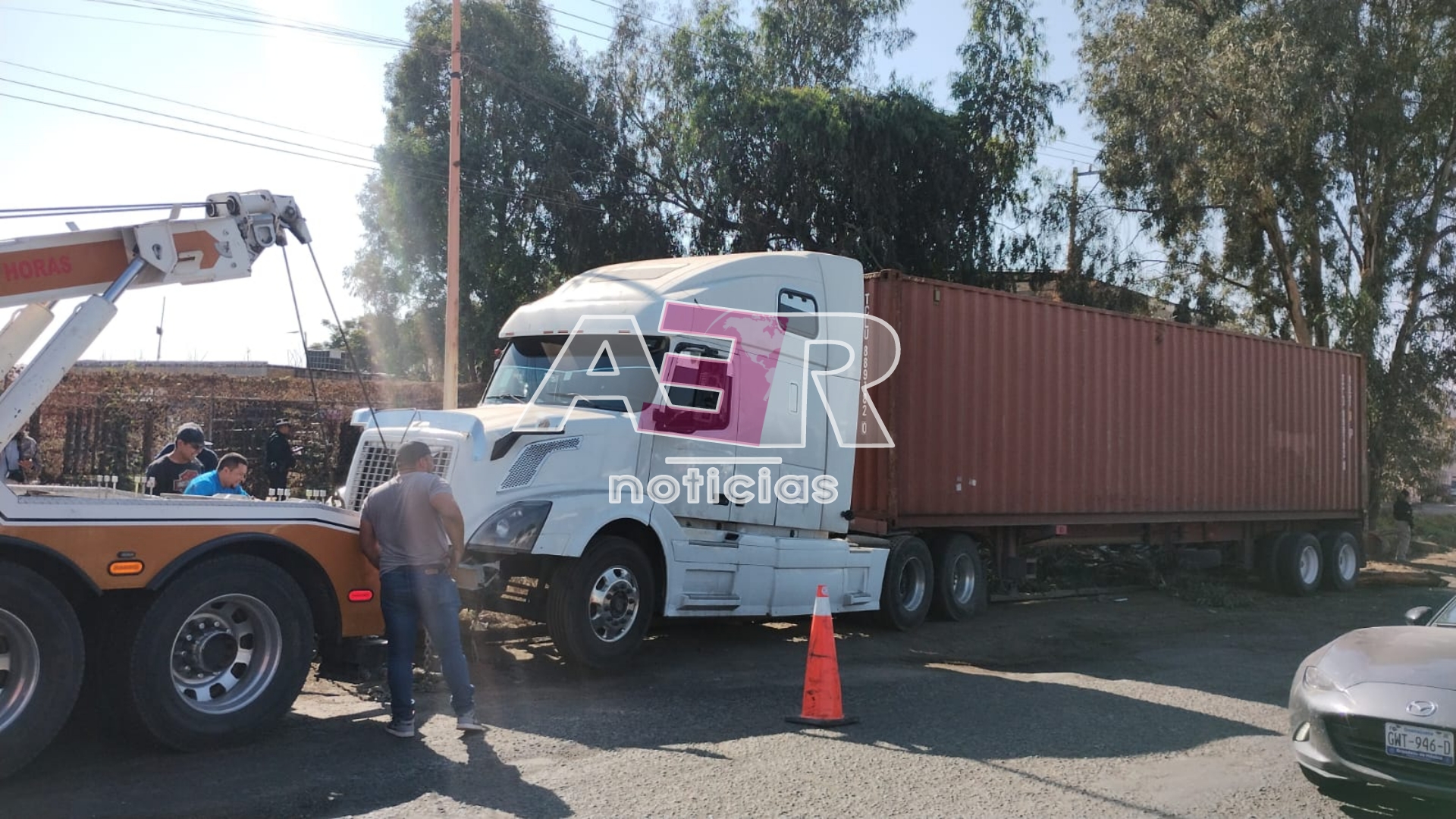 Picsart_24-12-05_13-38-07-660