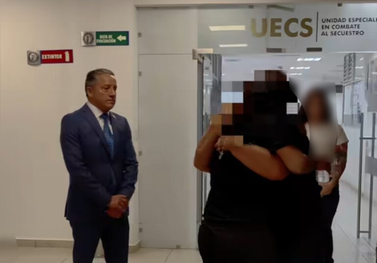 Picsart_25-05-15_11-03-01-066