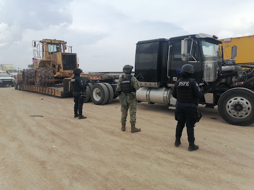 Asegura Secretaría de Seguridad y Paz maquinaria pesada sin documentación durante operativo carretero (3)