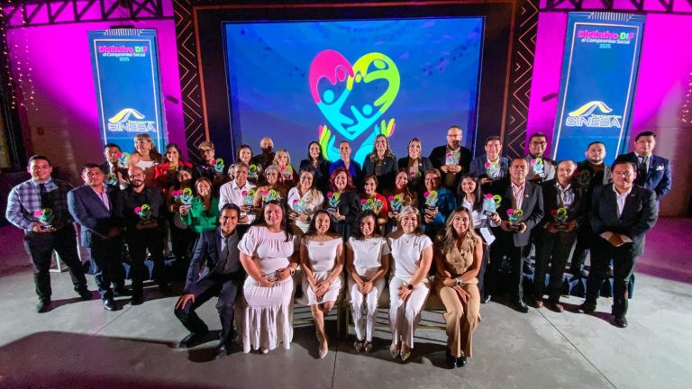 SE ENTREGA DISTINTIVO DIF 2025 A ALIADOS ESTRATÉGICOS-Imagen 7