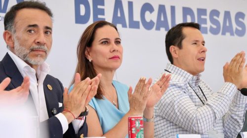 PARTICIPA LORENA ALFARO EN REUNIÓN DE ALCALDES (2)