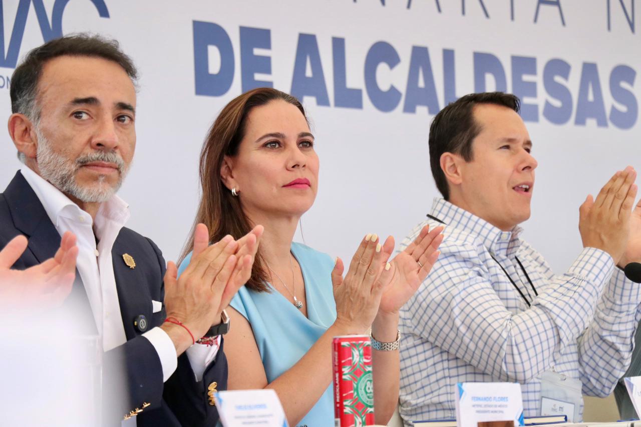 PARTICIPA LORENA ALFARO EN REUNIÓN DE ALCALDES (2)
